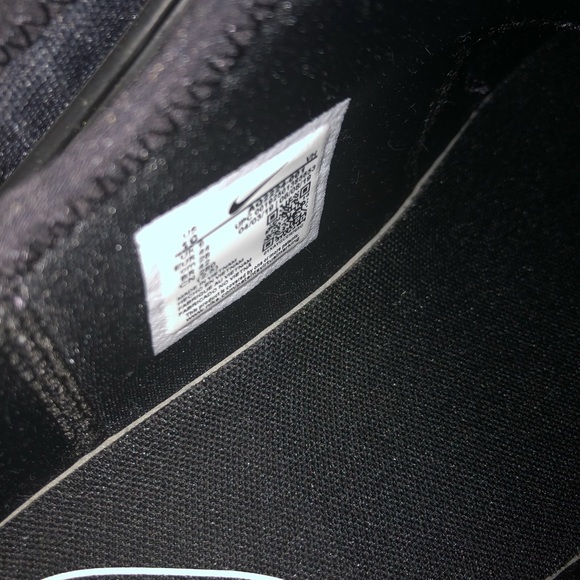 Nike Shoes - Picture 8 of 9